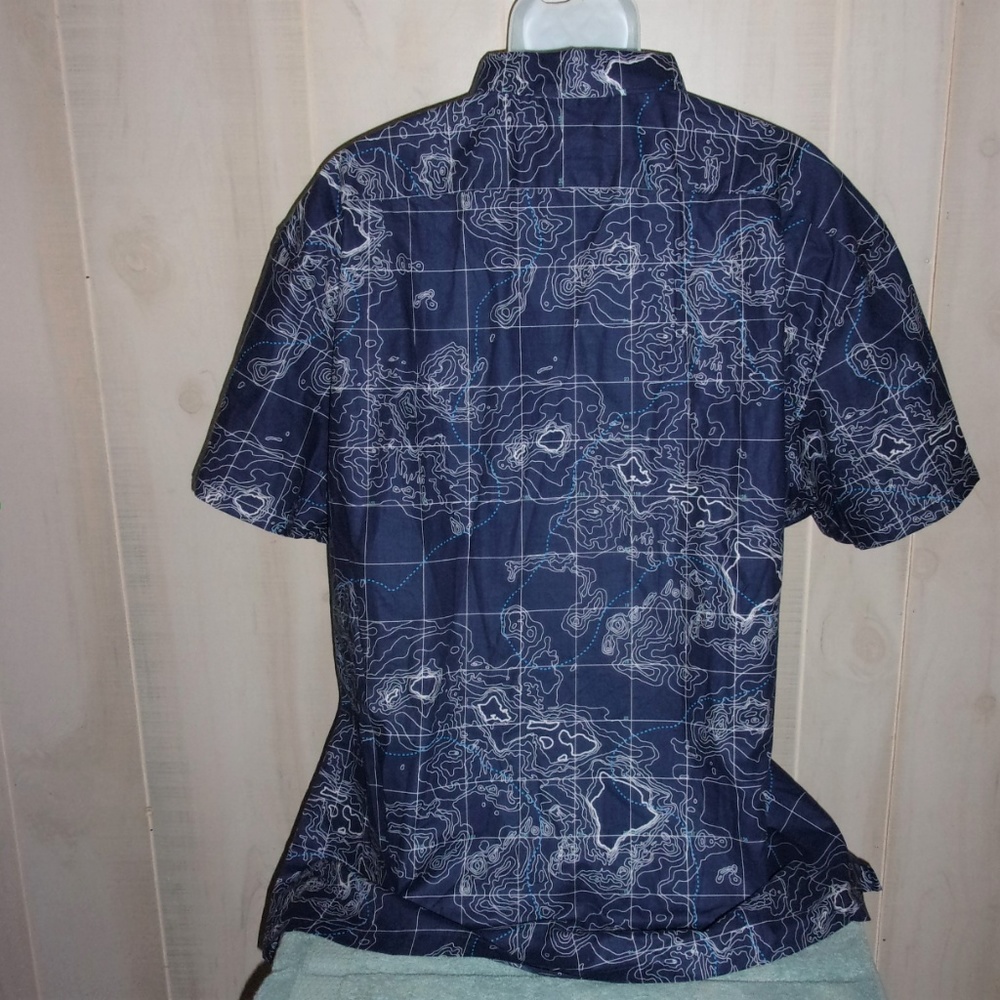 Tori Richards Hawaiian Shirt - Picture 3 of 4